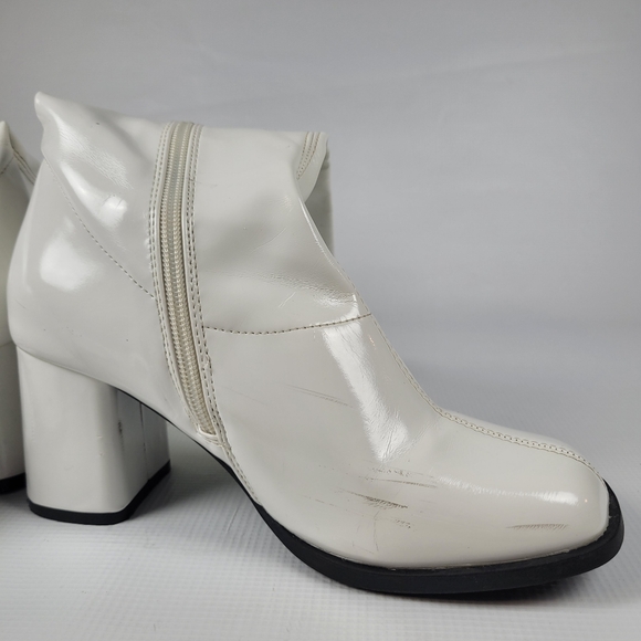 Funtasmas Women's Gogo300 Wide Calf White Boots Patent Leather Size 7 - Picture 7 of 12